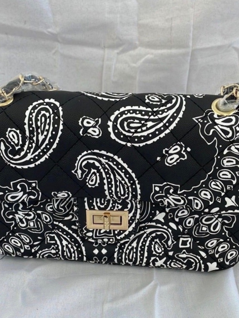 White & Black single purse